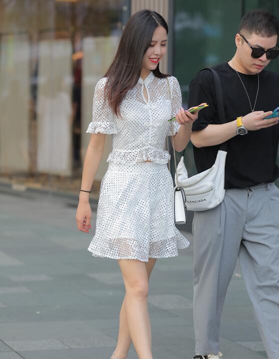 精选街拍 – 看着很舒服的淑女