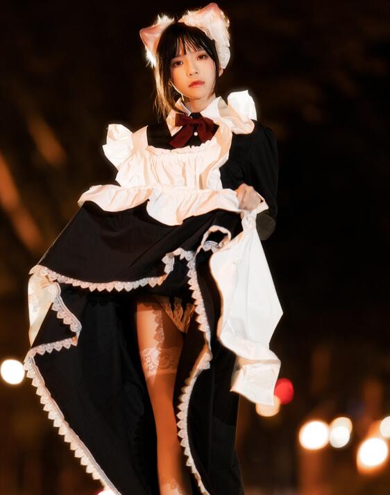 萝莉风COS 桜桃喵 – 长裙妹抖（夜）