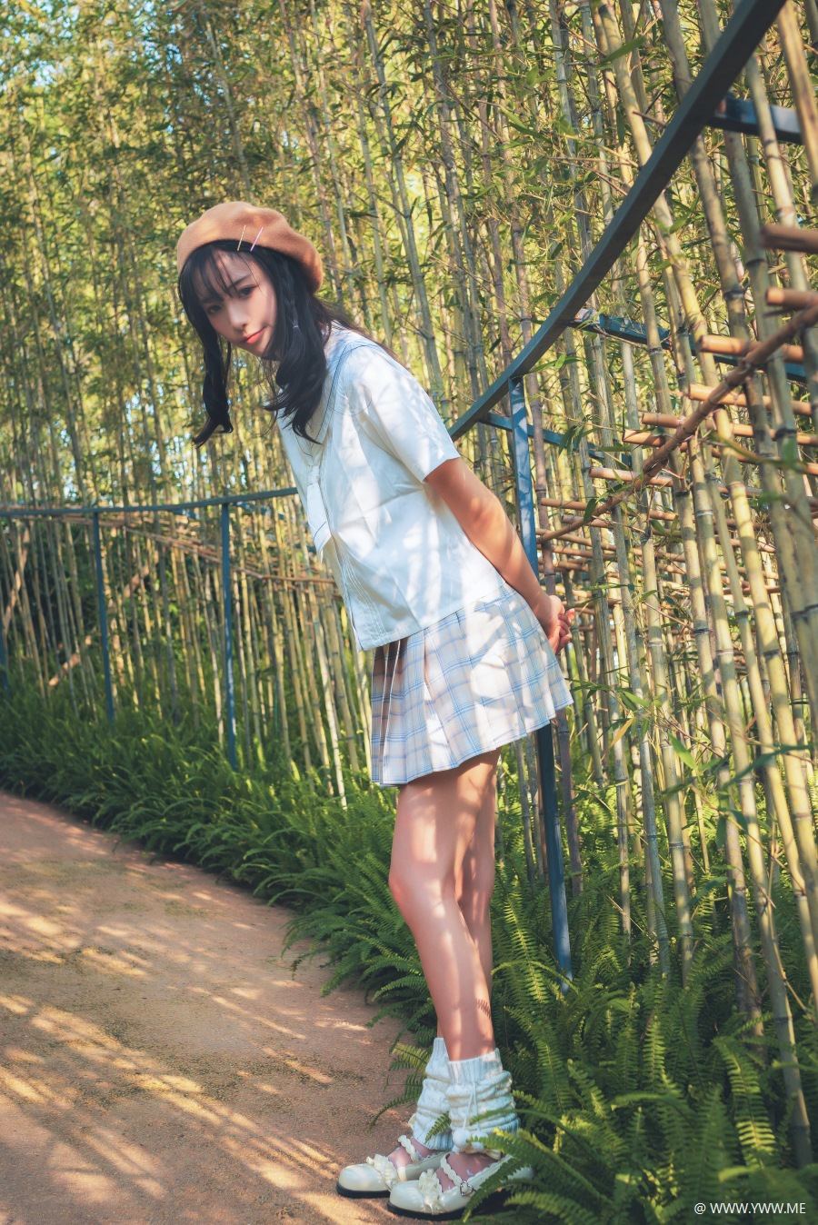 西瓜少女 – 白云森林短袖无外套-像素点