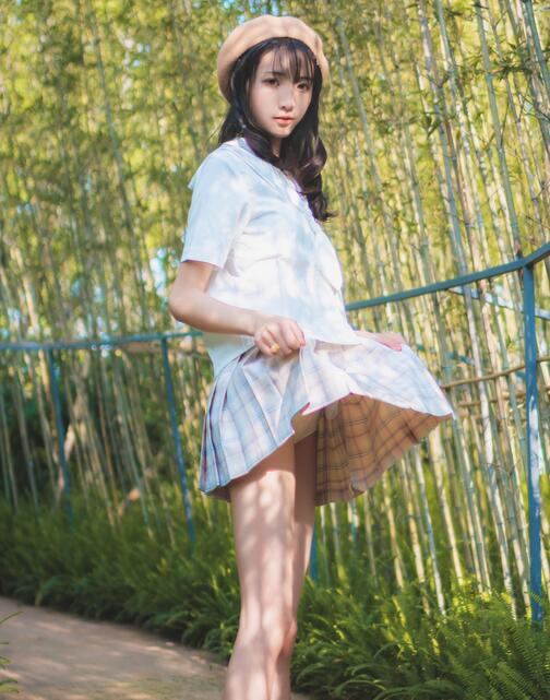 西瓜少女 – 白云森林短袖无外套