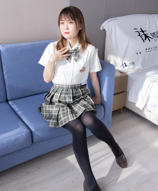 [BoBoSocks袜啵啵] NO.056 朵朵-JK制服、皮鞋、厚黑丝（花絮版）