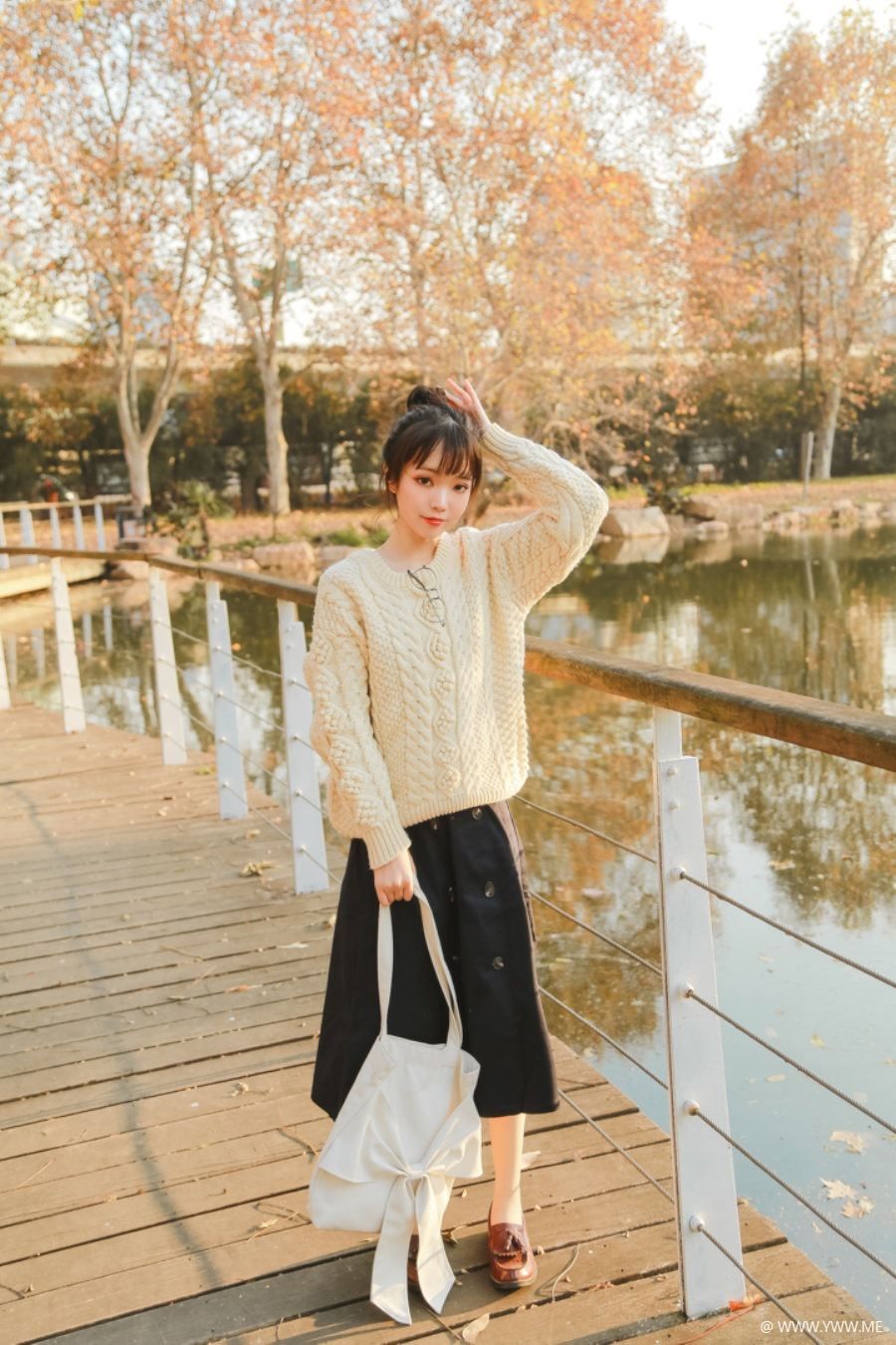 Fushii_海堂 – 秋日女友-像素点