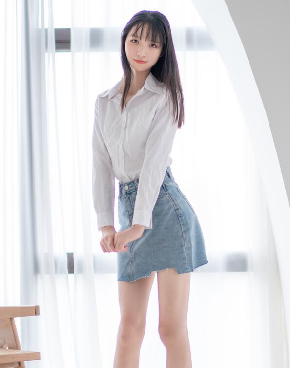 西瓜少女 – 衬衫牛仔裙