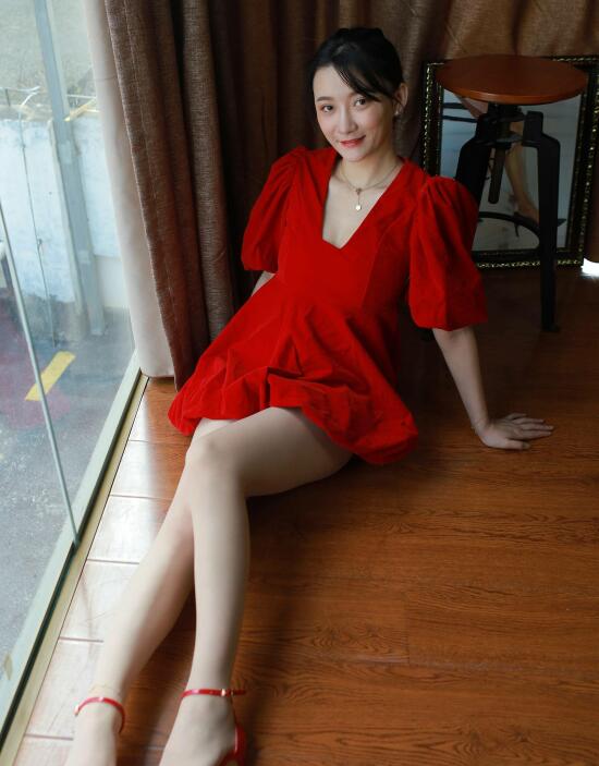 [IESS异思趣向] 2022.02.10 丝享家 1001：秋秋《跨年夜性感红裙》