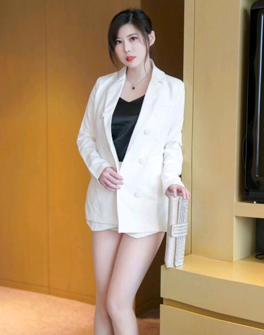 [XiuRen秀人网] 2022.04.19 No.4885 白茹雪 丝袜美臀