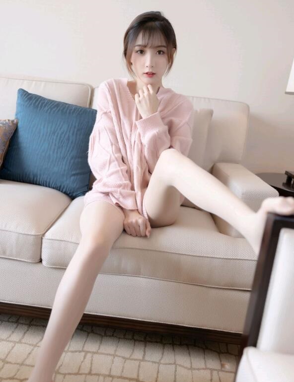 [XiuRen秀人网] 2022.04.21 No.4902 林星阑 丝袜美腿