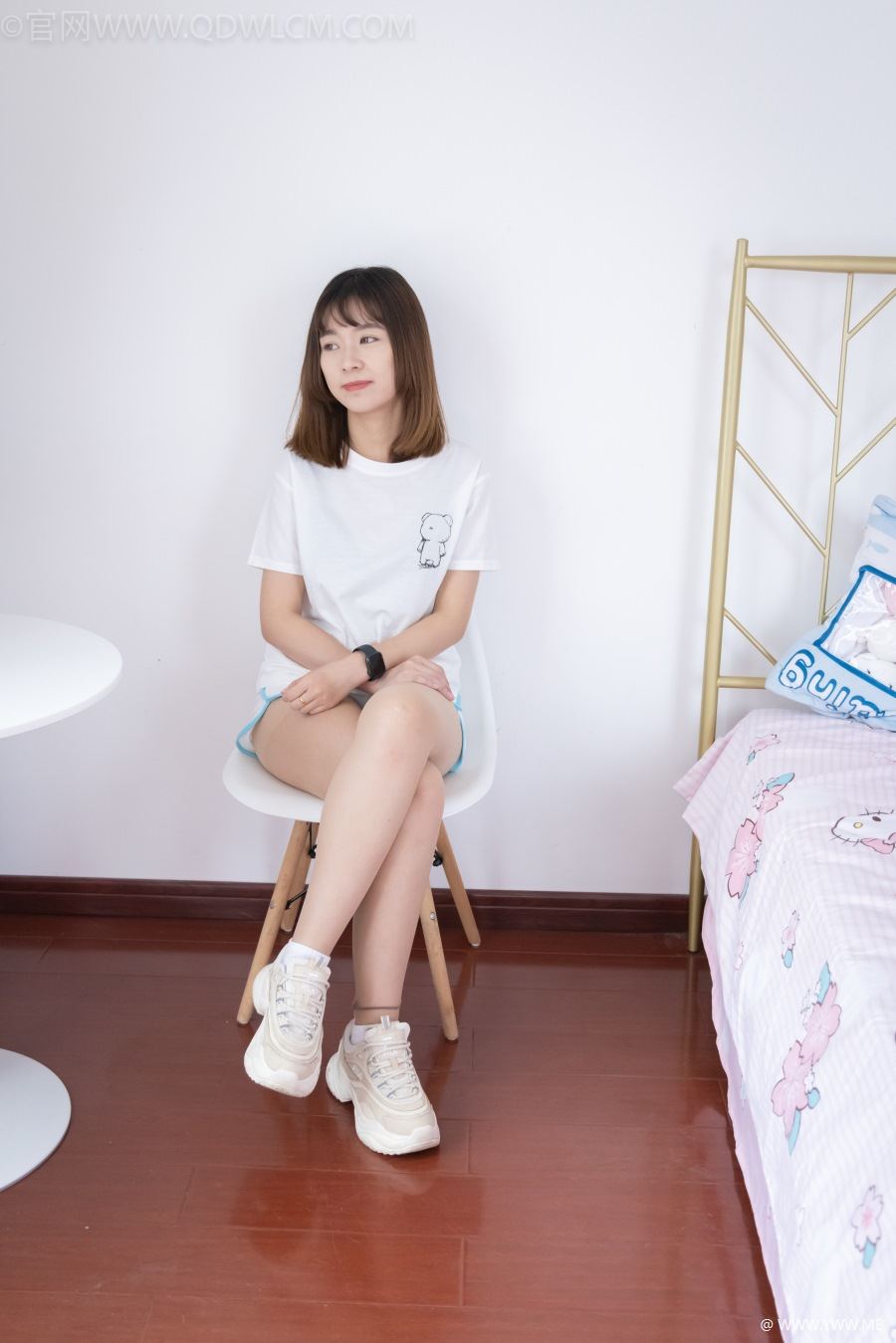 物恋传媒 NO.1033 婷婷-等待的心-像素点