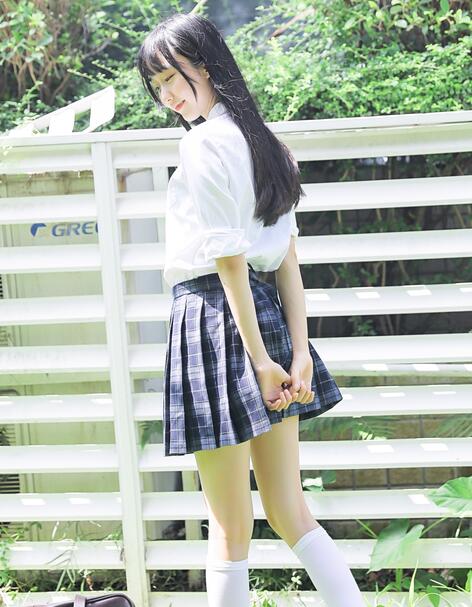 萌系小姐姐木绵绵OwO – 上体育课啦