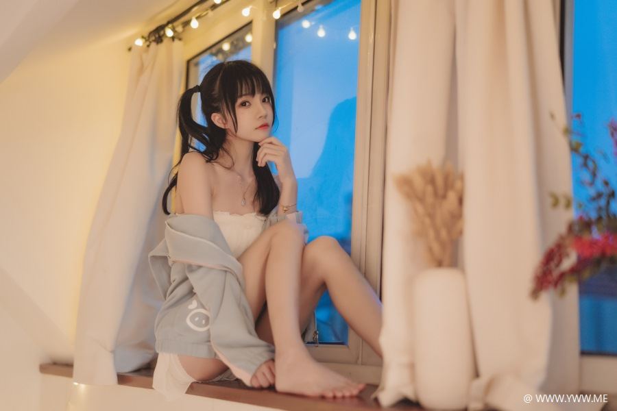萝莉风COS 桜桃喵 – 碎星-像素点