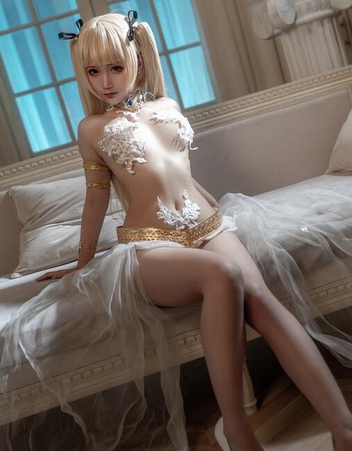 知名Coser@蠢沫沫 沫沫真爱版 玛丽罗斯礼服