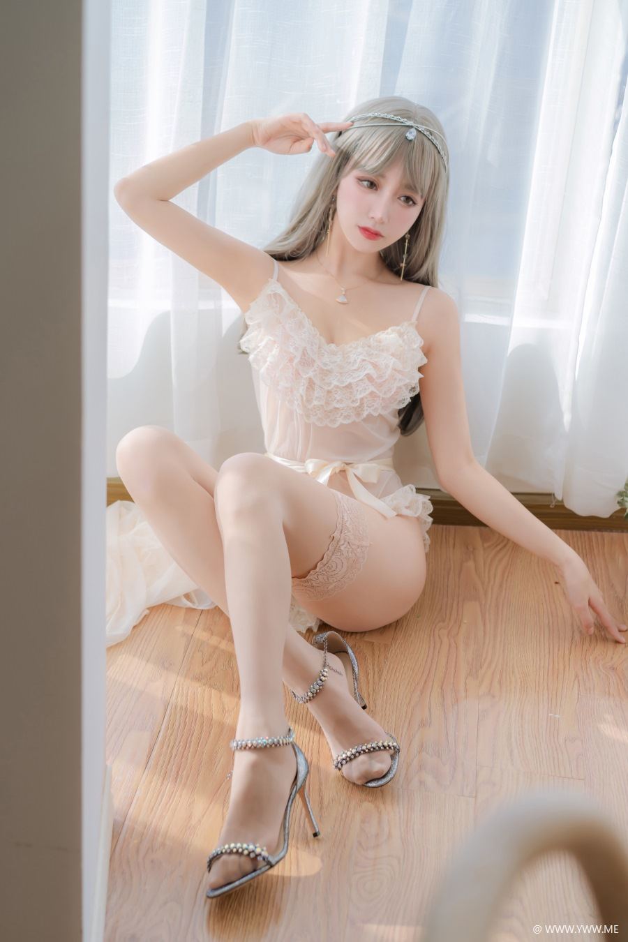 斗鱼主播@过期米线线喵 – 凡尔赛公主-像素点