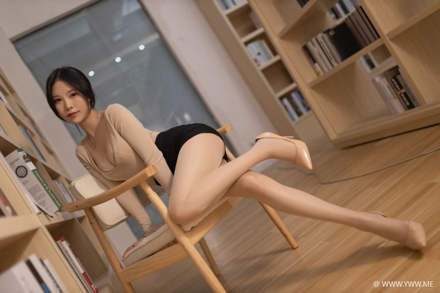 微博人气Coser@抖娘-利世 图书馆事件-像素点