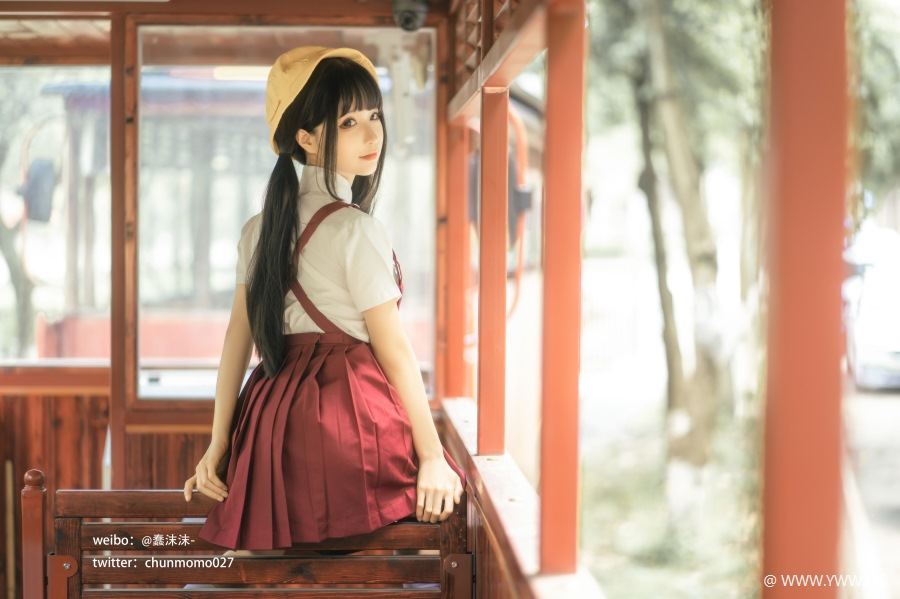 知名Coser@蠢沫沫 红火车-像素点