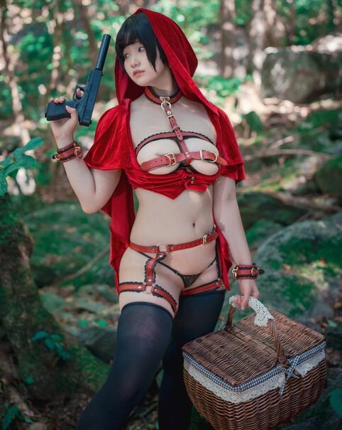 [DJAWA] Mimmi – Naughty Red Hiring Hood