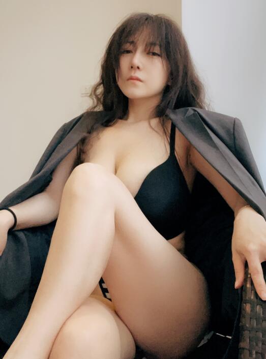 樱晚gigi – 粉丝群收费写真09