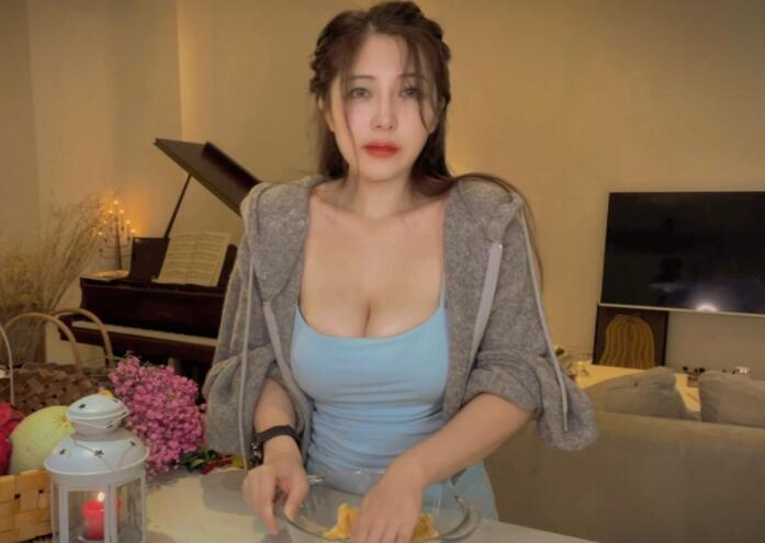 樱晚gigi – 粉丝群收费视频05 YB+圈子视频