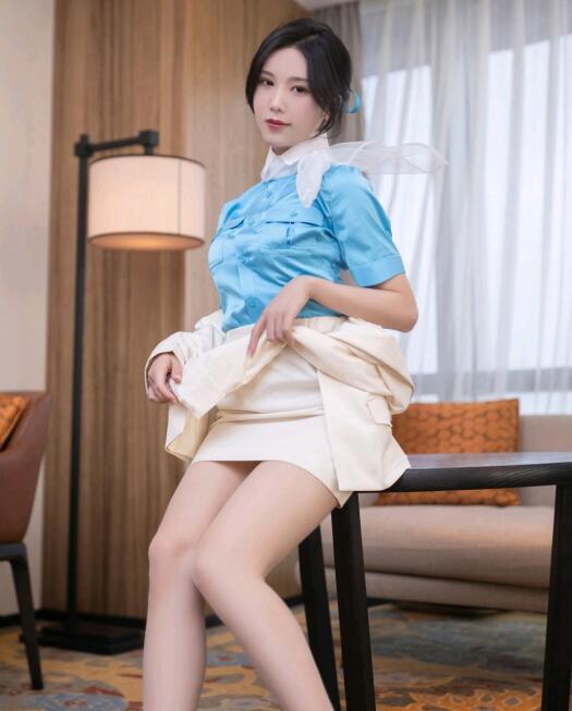 [XiuRen秀人网] 2022.06.22 No.5176 利世 丝袜美腿