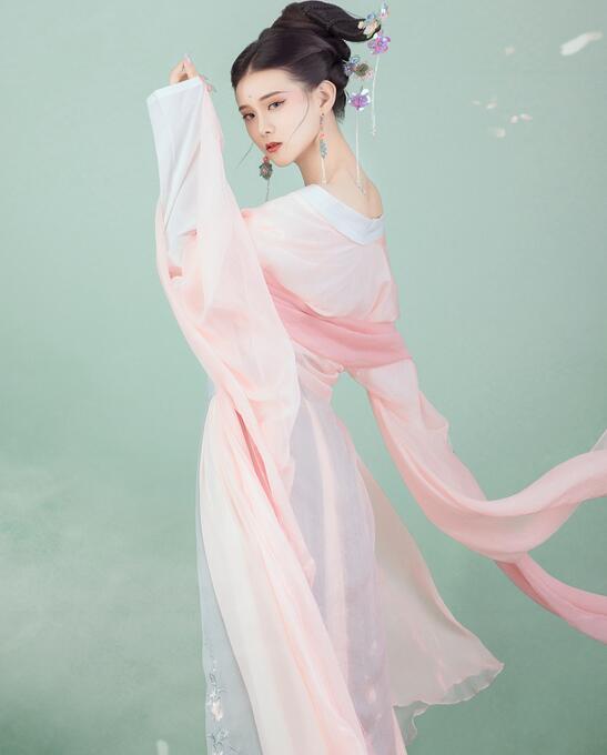 [YWW.ME] 2022.03.01 采桑子 欣宝