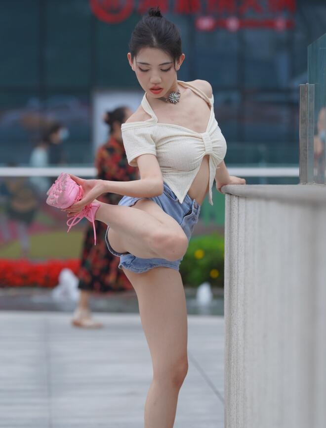 凯恩公爵作品 热舞女孩