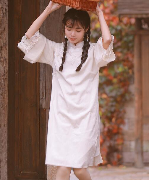 [YWW.ME] 2022.03.17 我与春风皆过客，你携秋水揽星河 一颗蒲桃树