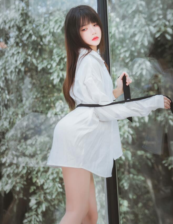 萝莉风COS 桜桃喵 – 狼来了01