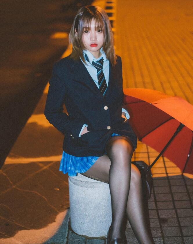 柒柒要乖哦 深夜公园JK