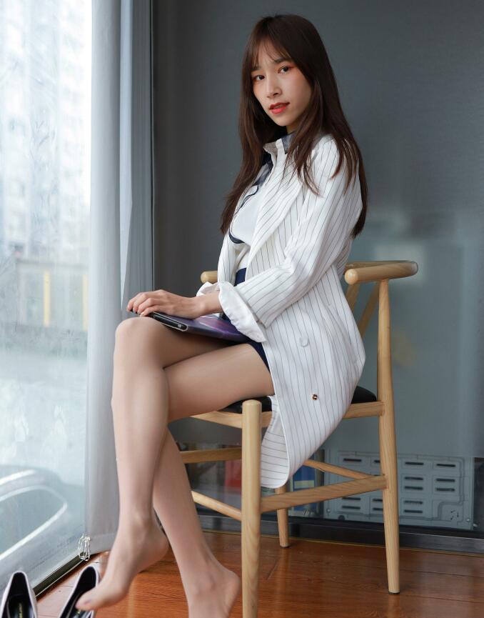 [IESS异思趣向] 2022.04.13 丝享家 1058：美子《迷人的包臀裙》