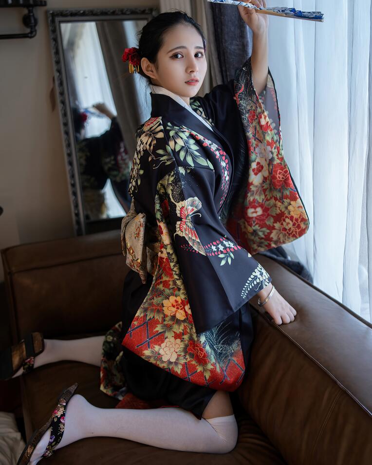 [XiuRen秀人网] 2022.07.21 No.5309 久久Aimee 和服美臀