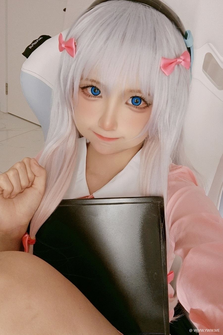 知名Coser@蠢沫沫 四套自拍(血小板+黄漫老师+洛天依+间谍过家家)-像素点