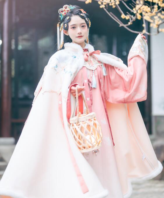 [YWW.ME] 2022.04.18 春来 · 二月梅 兔子Zzz不吃胡萝卜