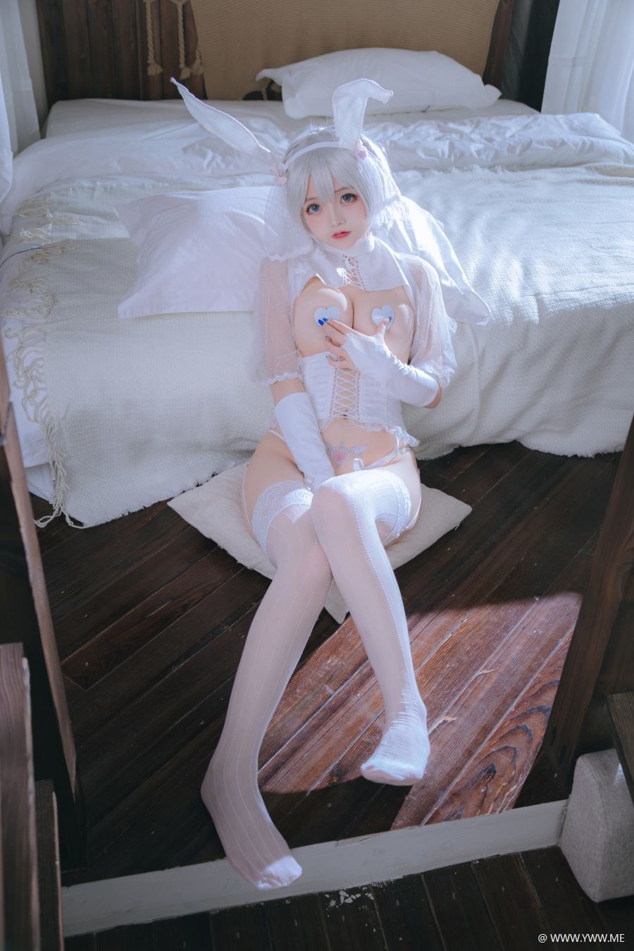 微博美臀@日奈娇 小白兔-像素点