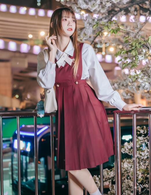 [YWW.ME] 2022.04.23 邂逅樱花雨 兔子Zzz不吃胡萝卜