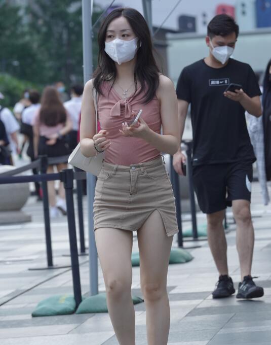 凯恩公爵作品 白白净净美腿女孩