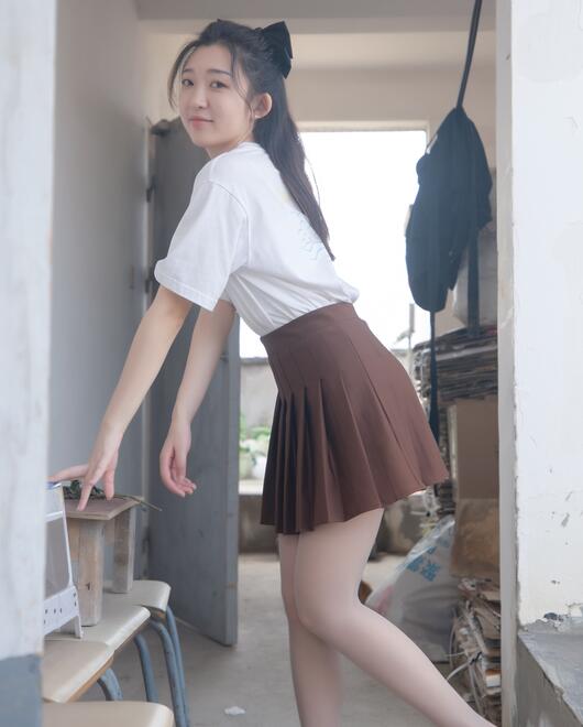 [MSLASS梦丝女神] 2022.04.11 NO.173 丝袜JK小格调 张小雪