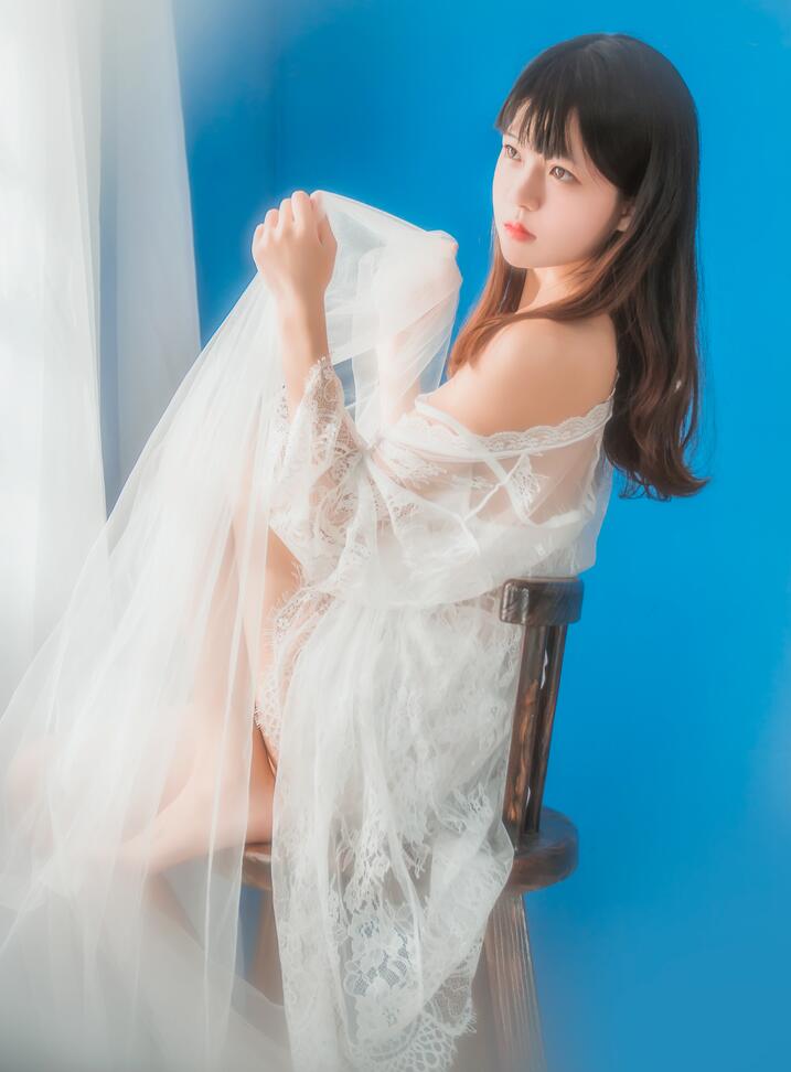[YWW.ME] 2022.04.30 少女深闺 桜桃喵