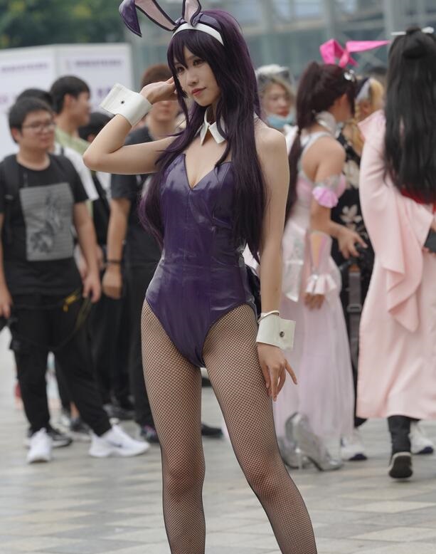 凯恩公爵作品 大长腿兔女郎