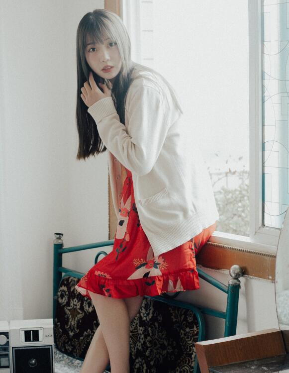 [YWW.ME] 2022.05.03 阳光下的真实 如歌