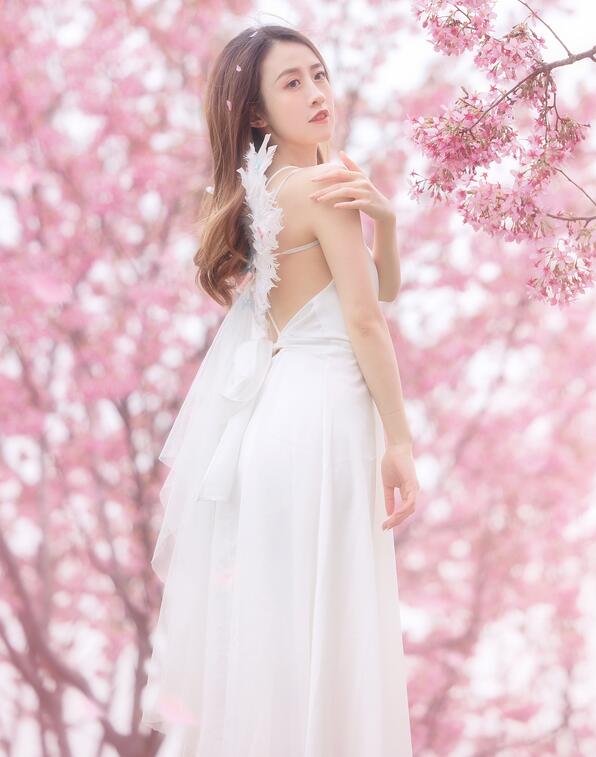 [YWW.ME] 2022.05.06 樱花 子依