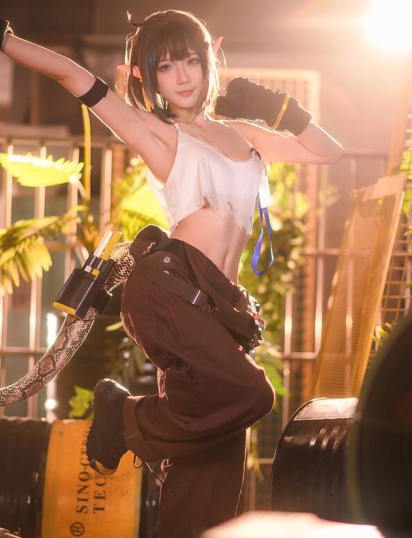 阿包也是兔娘 – 06月舰长 明日方舟 森蚺