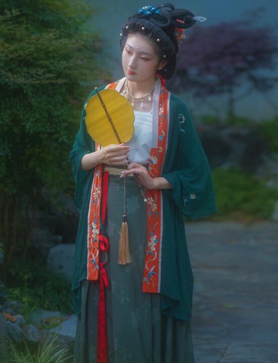 [YWW.ME] 2022.05.14 春日游园 朱婉婷