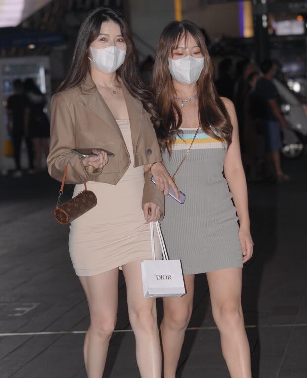 凯恩公爵作品 花不止有貌 还有香 美人亦是如此