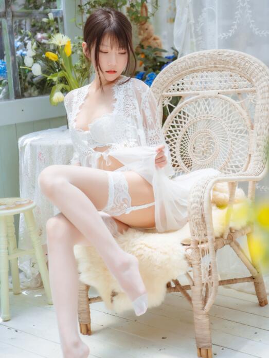 [YWW.ME] 2022.05.16 花房阳光少女 香草喵露露