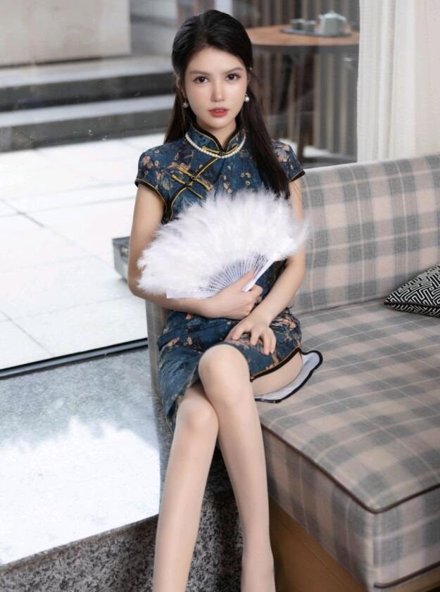 [XiuRen秀人网] 2022.09.28 No.5658 媛媛酱belle 旗袍美腿