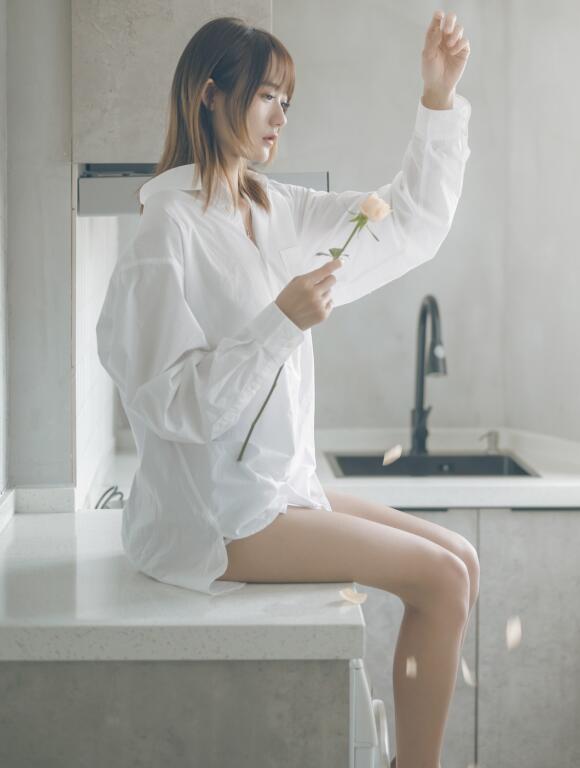 [YWW.ME] 2022.05.27 你的味道 兔子Zzz不吃胡萝卜