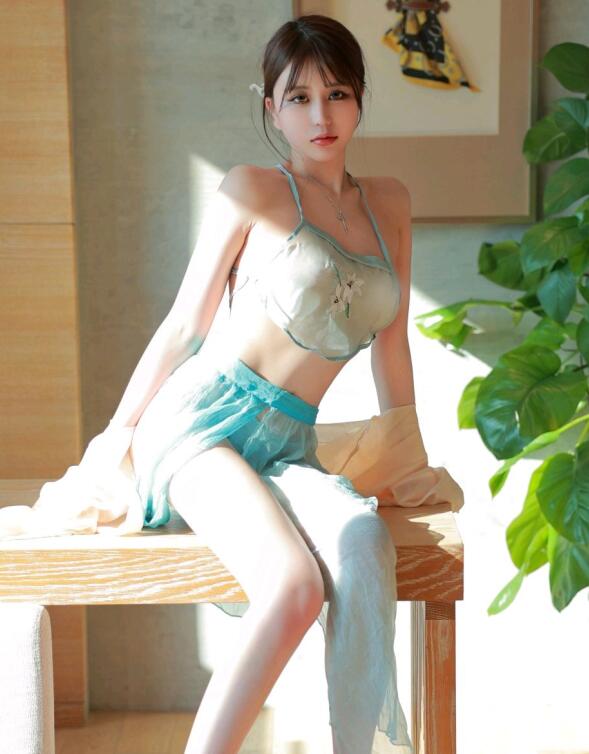 [XiuRen秀人网] 2022.10.08 No.5679 tina_甜仔 香格里拉旅拍
