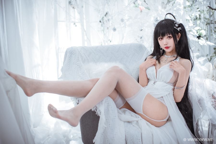仙女月 – 大凤纯白婚纱-像素点
