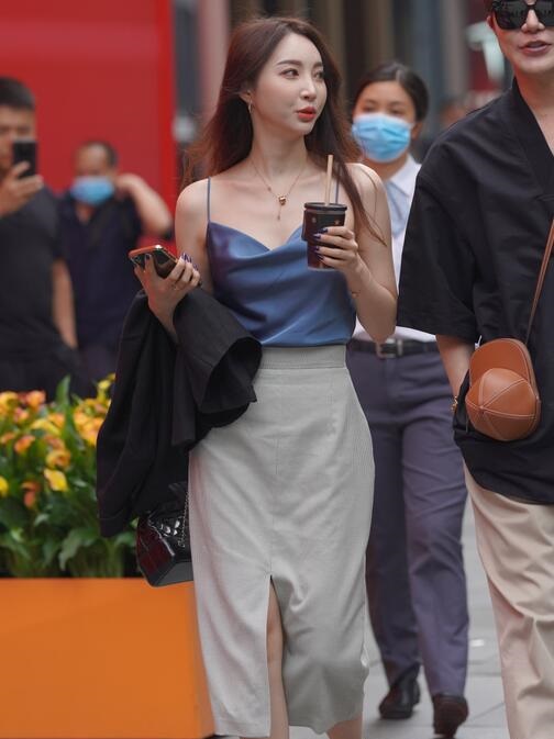 凯恩公爵作品 气质美女+如沾着露珠的牡丹