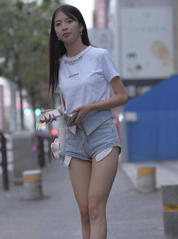 一始作品 远方来的小姐姐-第三季