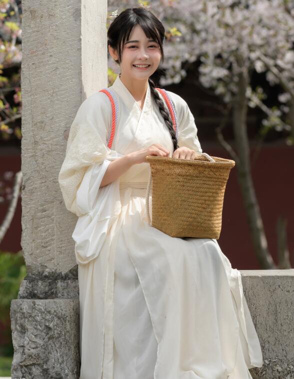 [YWW.ME] 2022.06.11 四月如你 杨馥羽