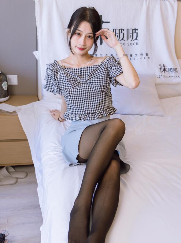 [BoBoSocks袜啵啵] NO.131 苏苏-两双高跟鞋、黑丝（花絮版）